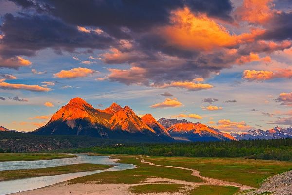 Canada-Alberta Canadian Rocky Mountains and Abraham Lake at sunrise